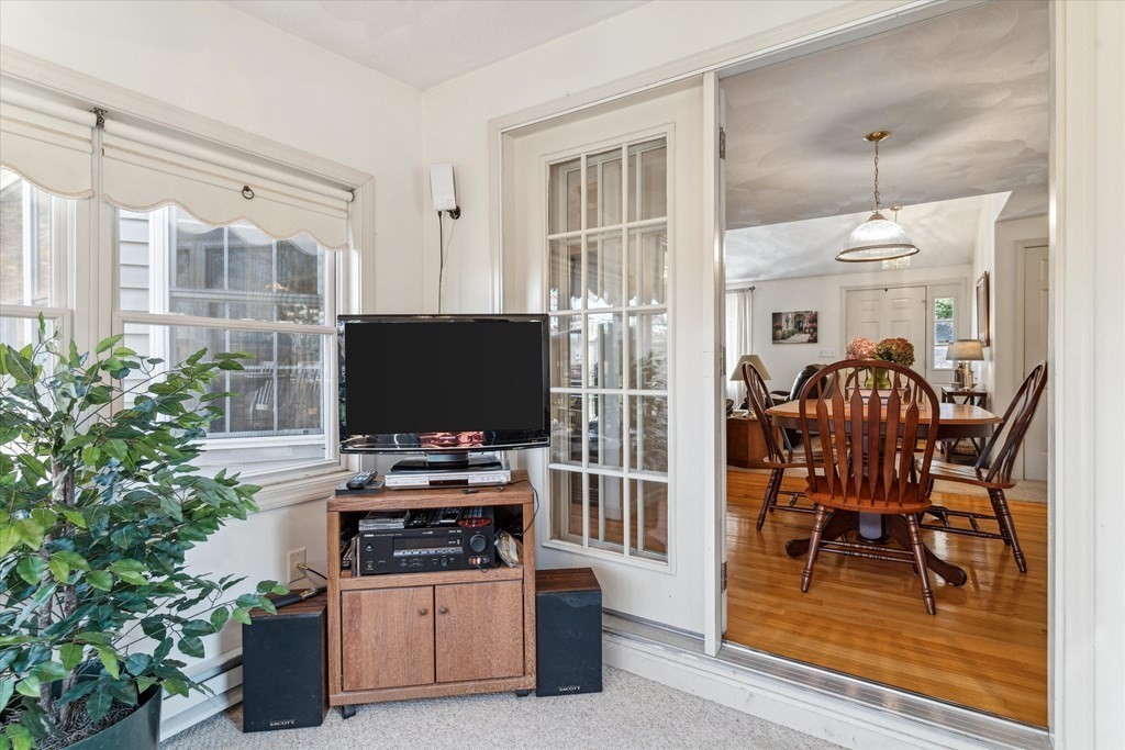 76 Den Quarry Road Lynn, MA 01904 - Photo 10 of 39 Gallery Image 10