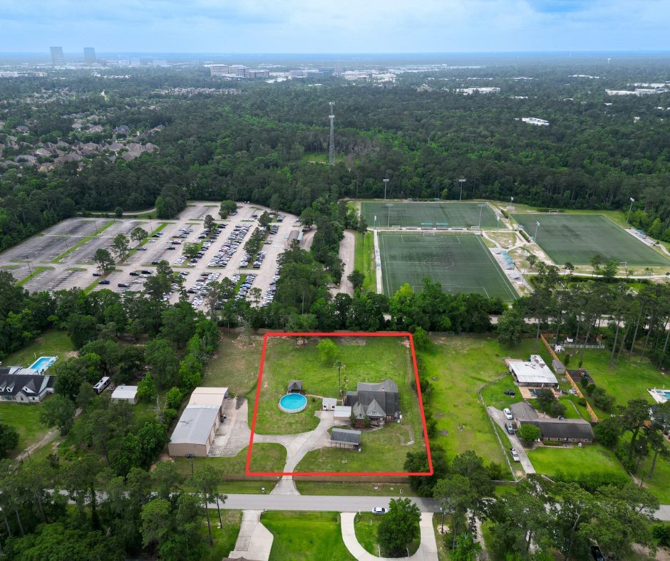 2499 Southline Road Conroe, TX 77384 - Photo 5 of 48 an aerial view of residential houses with outdoor space and river