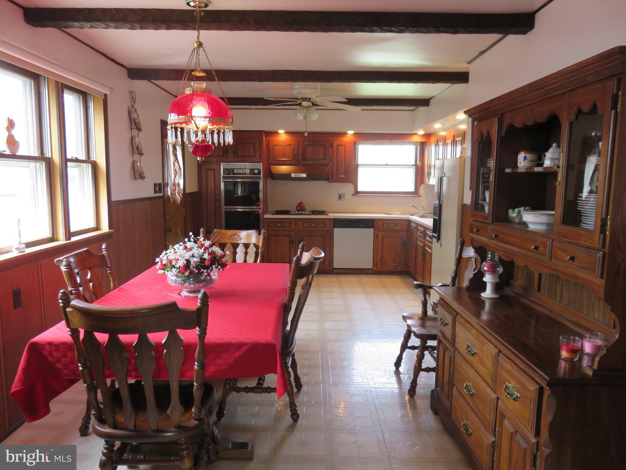 2 Clipper Road Baltimore, MD 21221 - Photo 4 of 29 HUGE DINING AREA