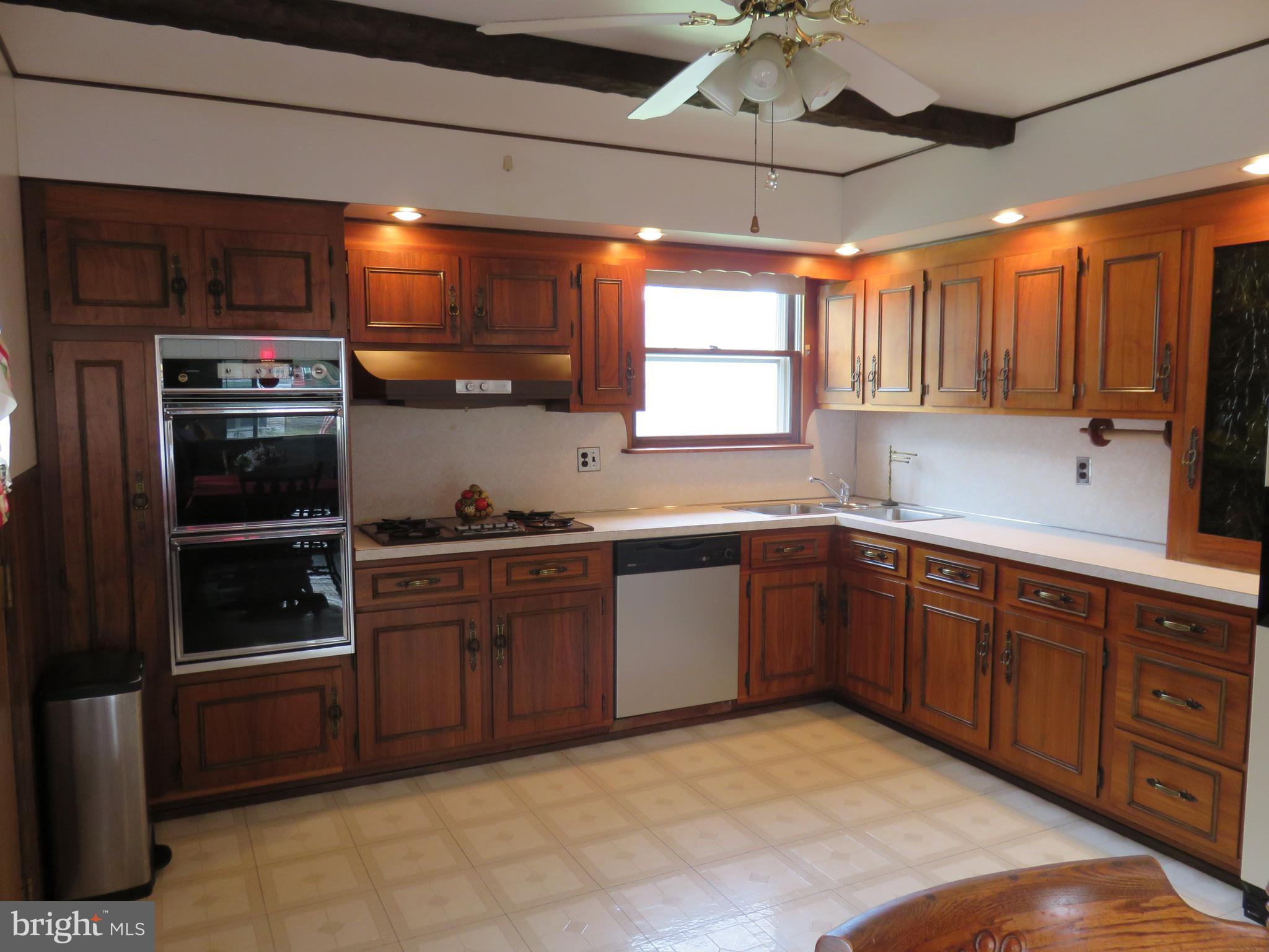 2 Clipper Road Baltimore, MD 21221 - Photo 9 of 29 PLENTY OF COUNTER/CABINET SPACE