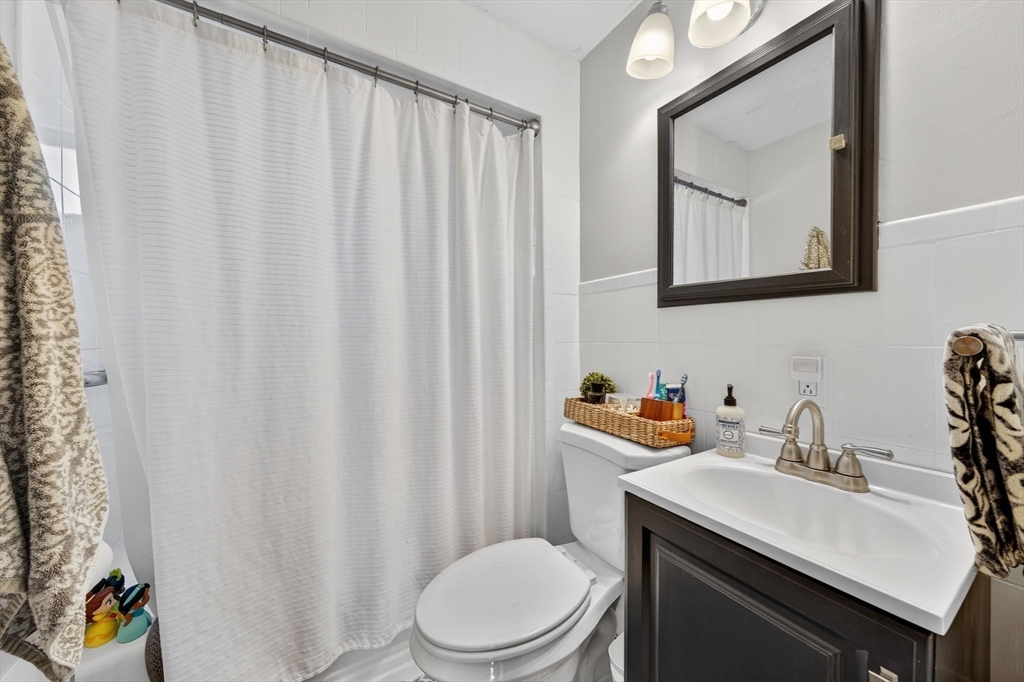 742 New Boston Road Fall River, MA 02720 - Photo 13 of 18