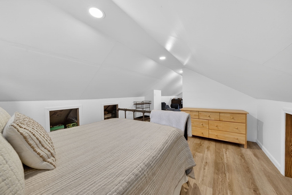 742 New Boston Road Fall River, MA 02720 - Photo 15 of 18