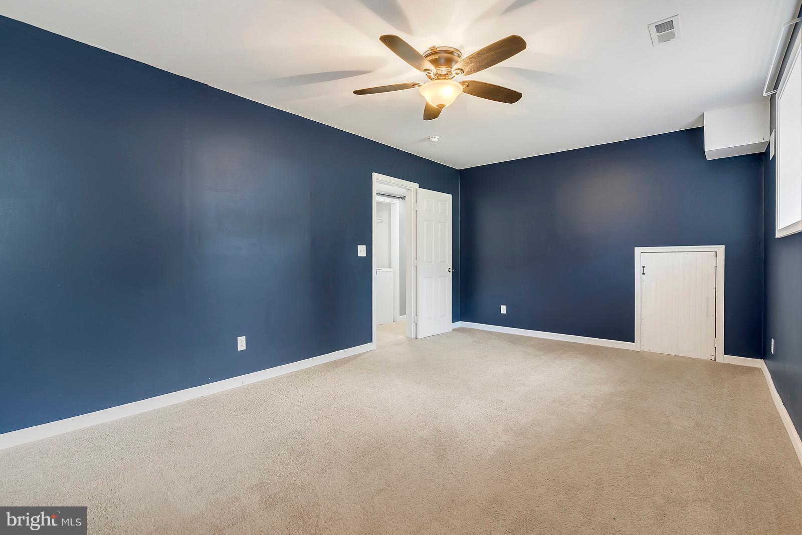 636 Hope Road Stafford, VA 22554 - Photo 31 of 43 Very large bedroom with ceiling fan