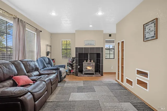 $705,000 | 613 Marcia Lane, Suisun City, CA 94585