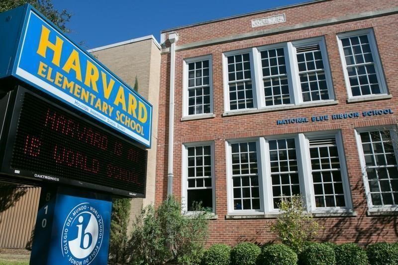 504 Oxford Street Houston, TX 77007 - Photo 46 of 47 What an incredible opportunity zoned to Harvard Elementary, which is a top-rated 1B school! And to top it off, all the kids on this block walk to the school together!