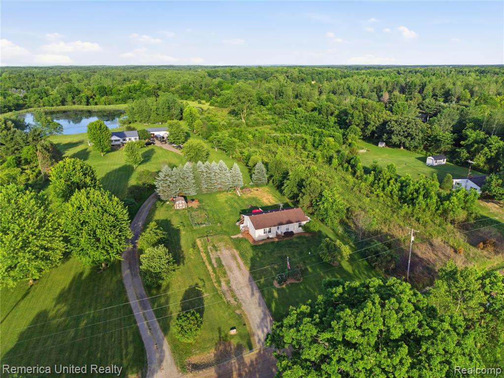 15489 Bird Road Linden, MI 48451 - Photo 40 of 42