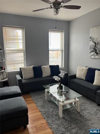 $1,600 | 449 Palisade Avenue, Unit 4, Garfield, NJ 07026