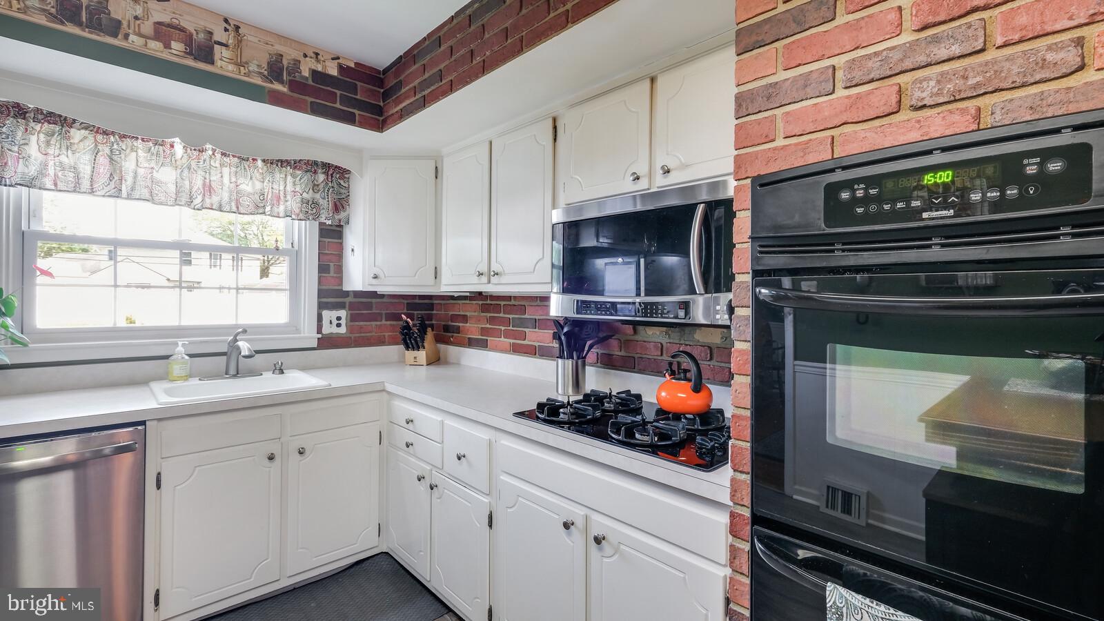 13045 Sewell Road Philadelphia, PA 19116 - Photo 15 of 40 another view of the kitchen