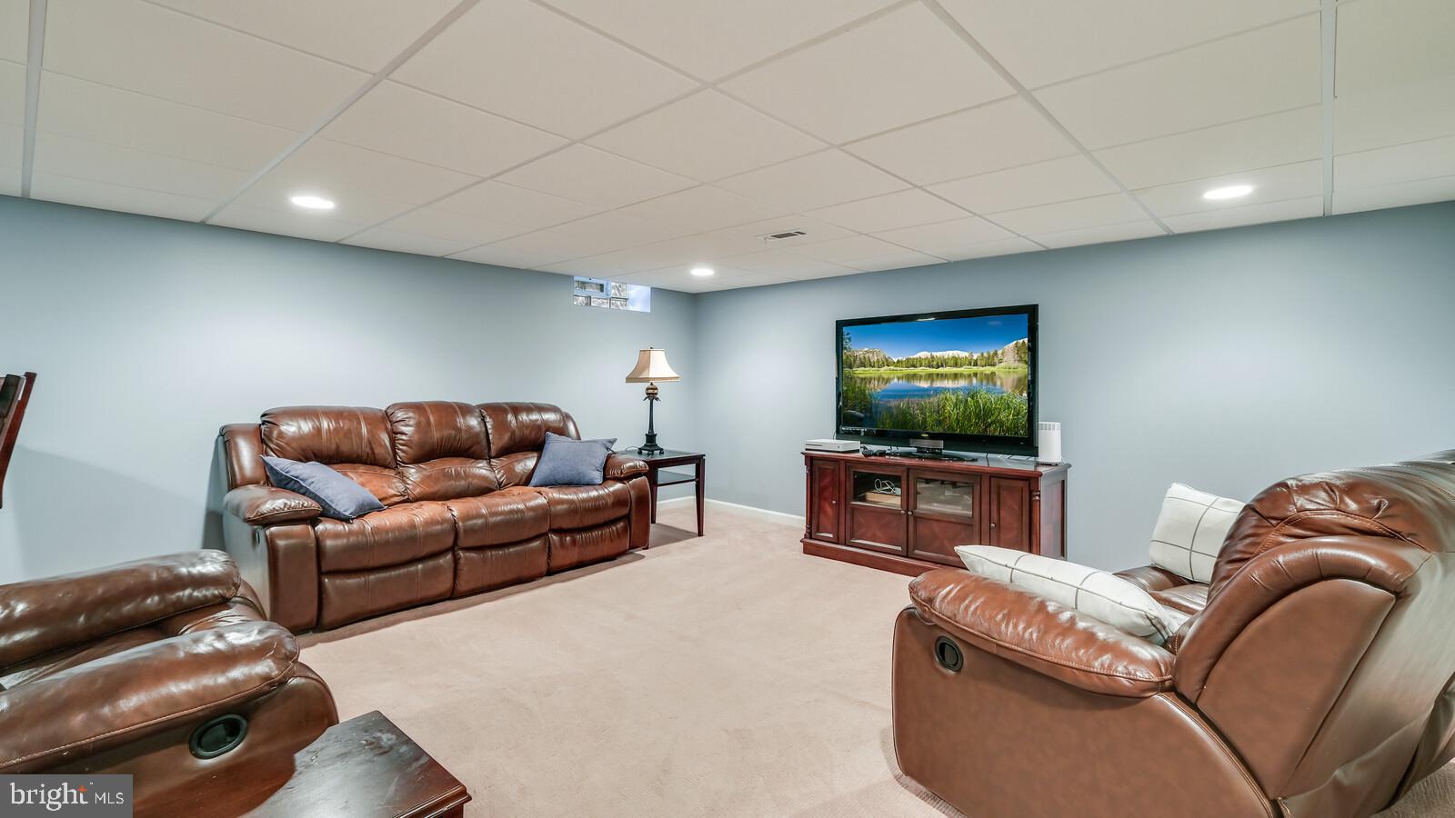 13045 Sewell Road Philadelphia, PA 19116 - Photo 17 of 40 rec room