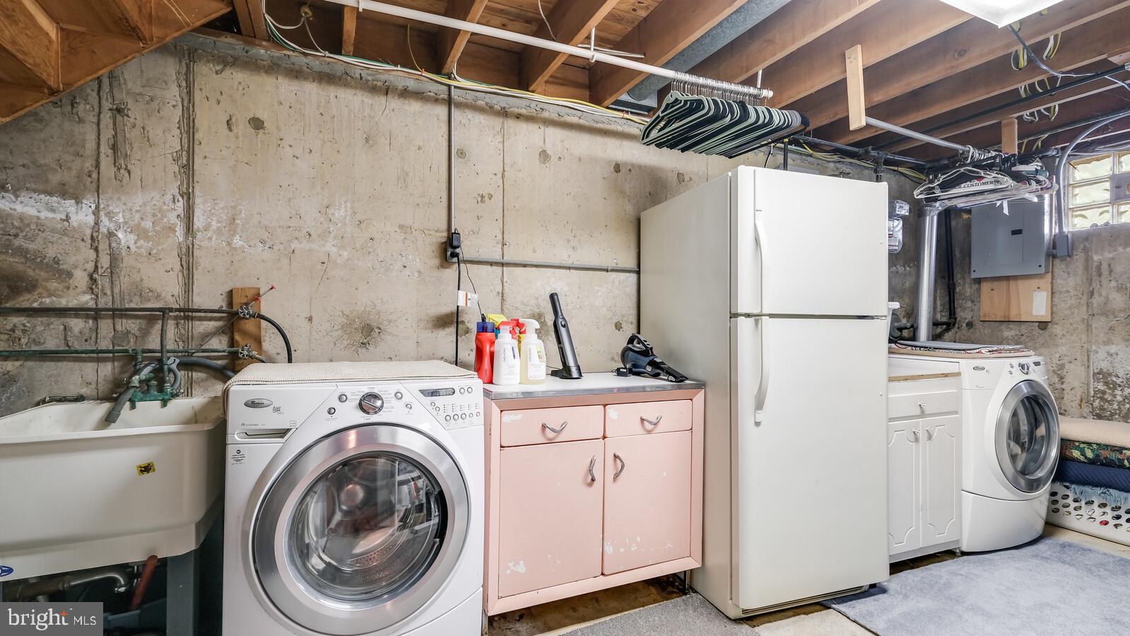 13045 Sewell Road Philadelphia, PA 19116 - Photo 19 of 40 laundry