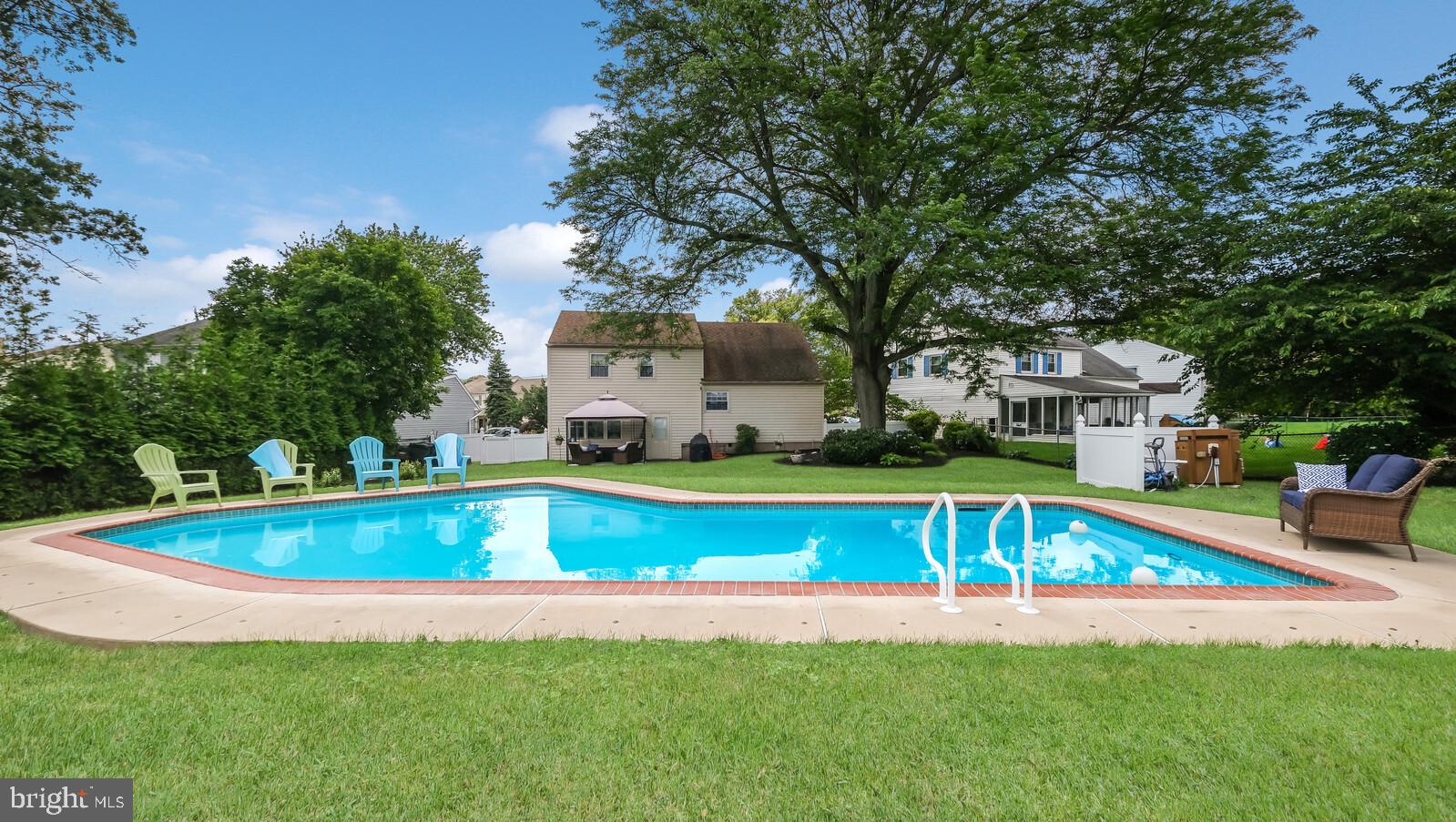 13045 Sewell Road Philadelphia, PA 19116 - Photo 25 of 40 How inviting