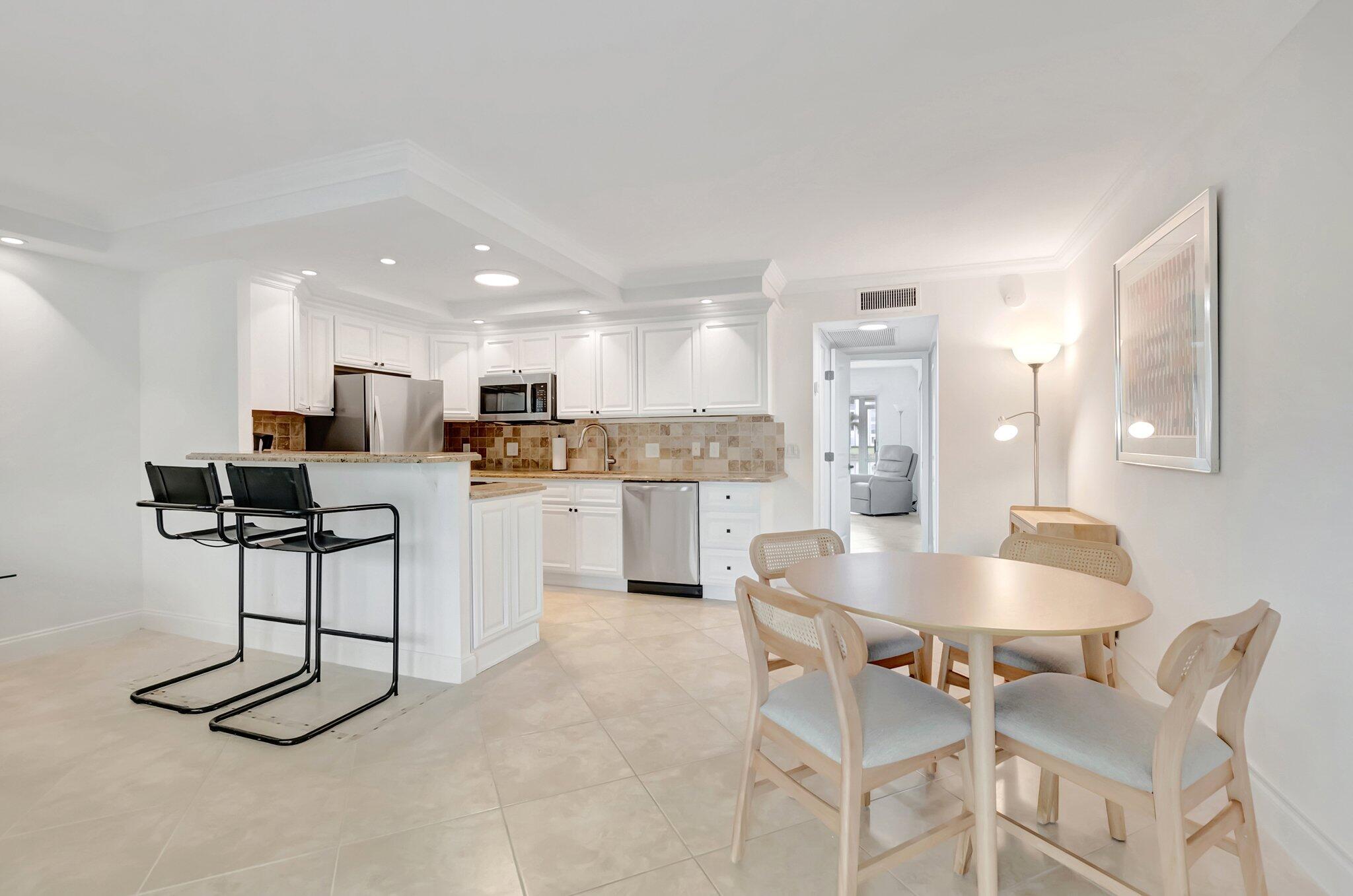 1072 Yarmouth C, Unit 1072 Boca Raton, FL 33434 - Photo 13 of 62 10-web-or-mls-DSC_1136