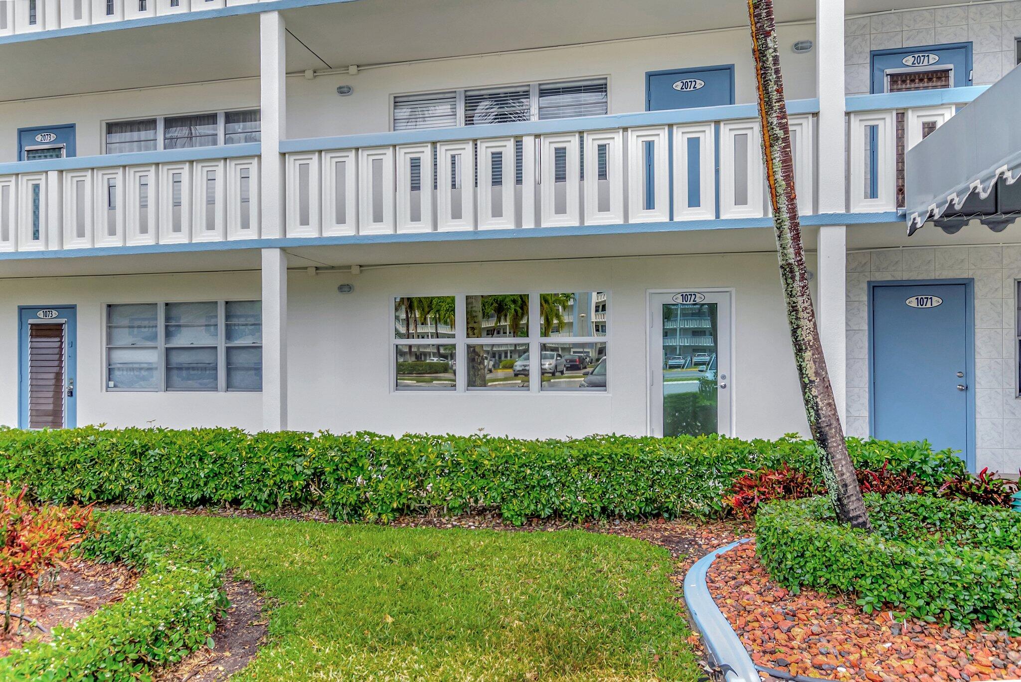 1072 Yarmouth C, Unit 1072 Boca Raton, FL 33434 - Photo 5 of 62 2-web-or-mls-DSC_1094