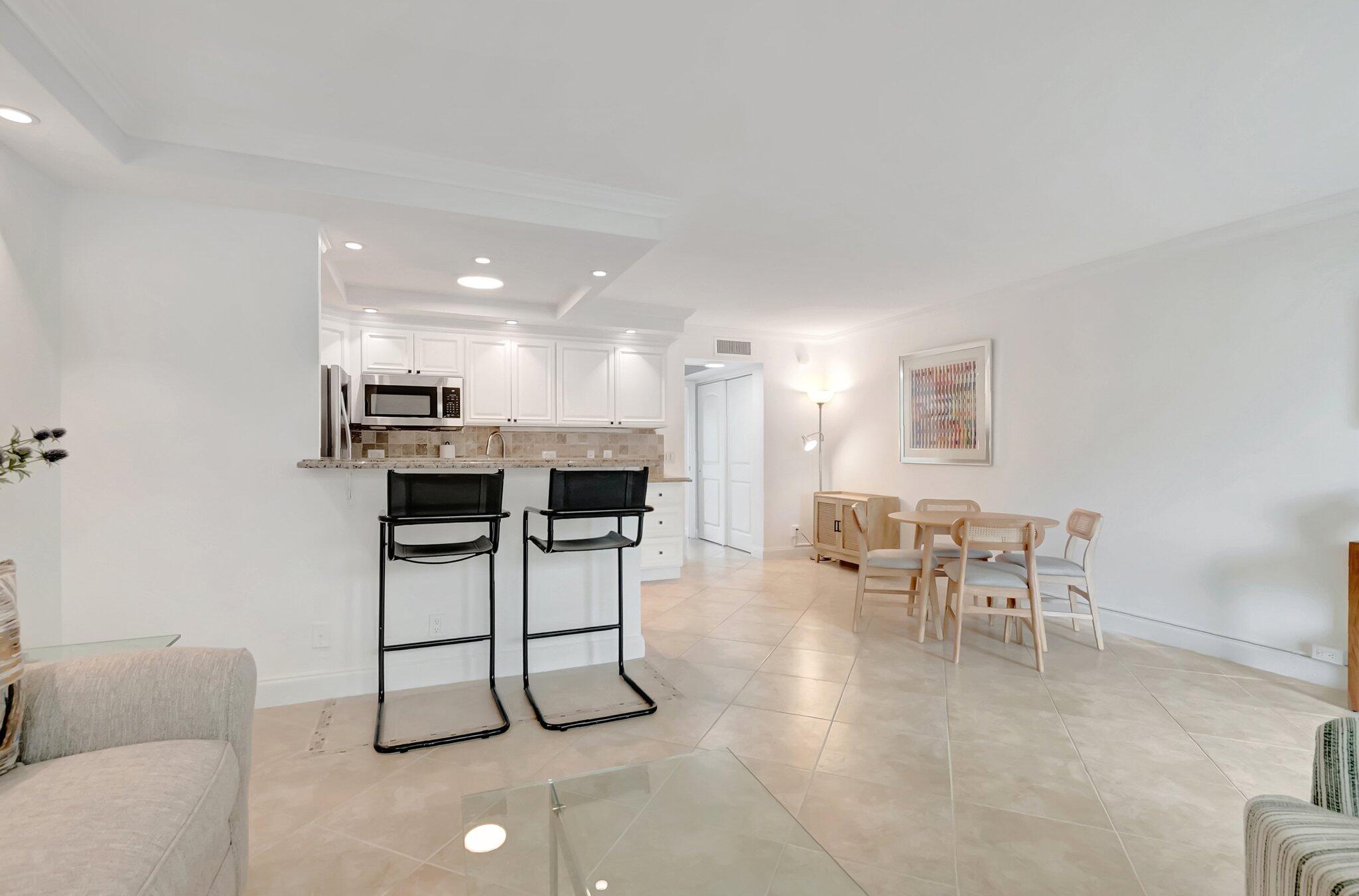 1072 Yarmouth C, Unit 1072 Boca Raton, FL 33434 - Photo 9 of 62 7-web-or-mls-DSC_1116