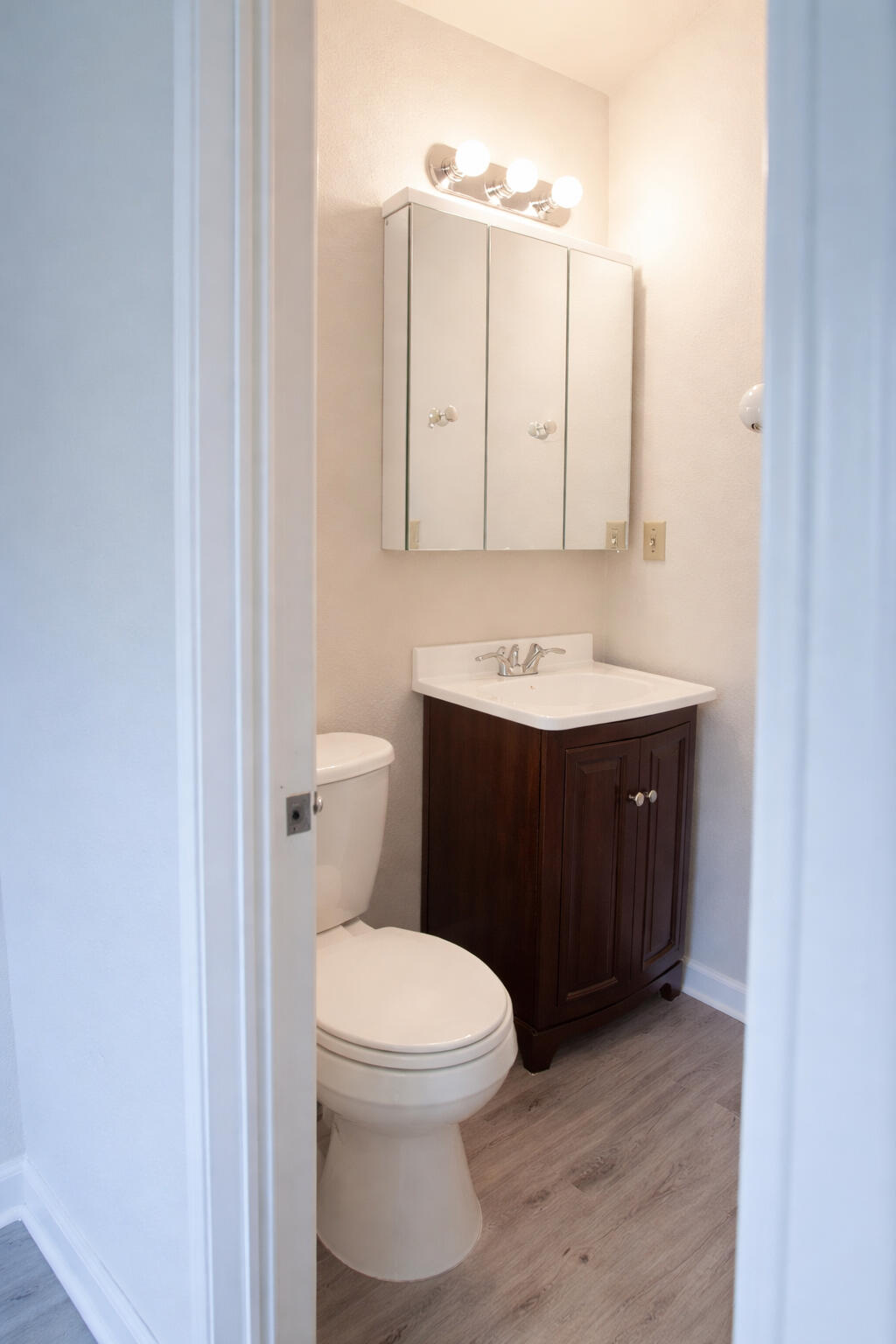 130 Stephens Lane Crestview, FL 32539 - Photo 10 of 16 Bathroom!