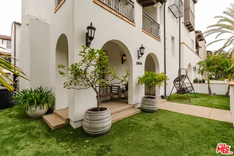 $3,499,000 | 13070 Kiyot Way, Playa Vista, CA 90094
