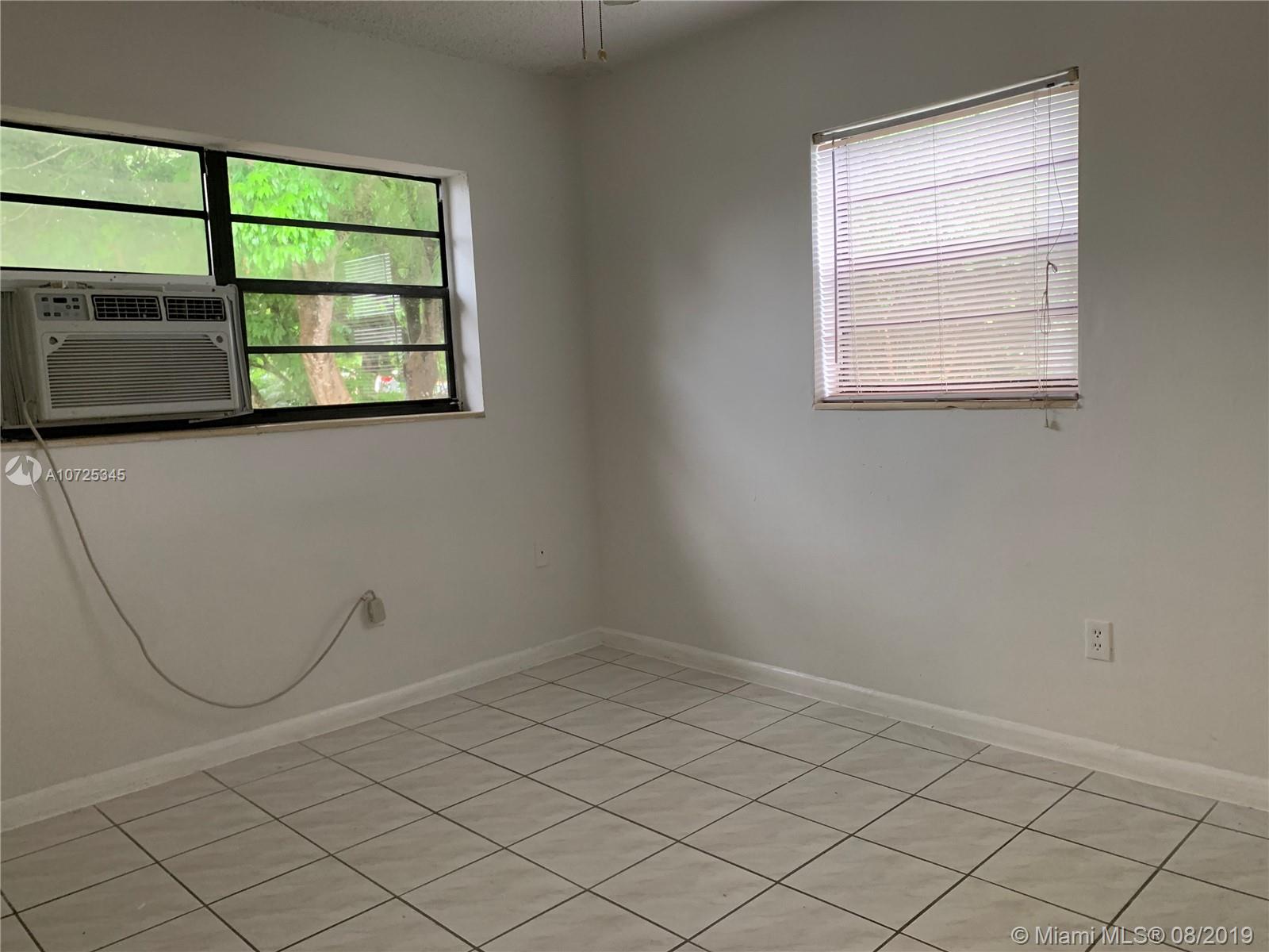 12001 Southwest 176th Terrace Miami, FL 33177 - Photo 15 of 24