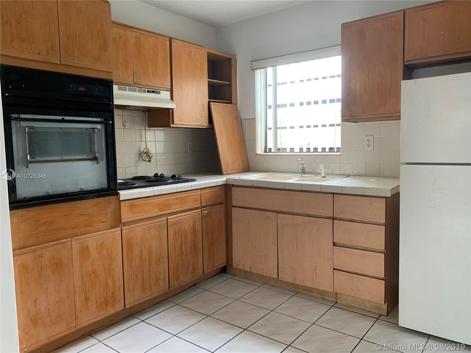 12001 Southwest 176th Terrace Miami, FL 33177 - Photo 20 of 24