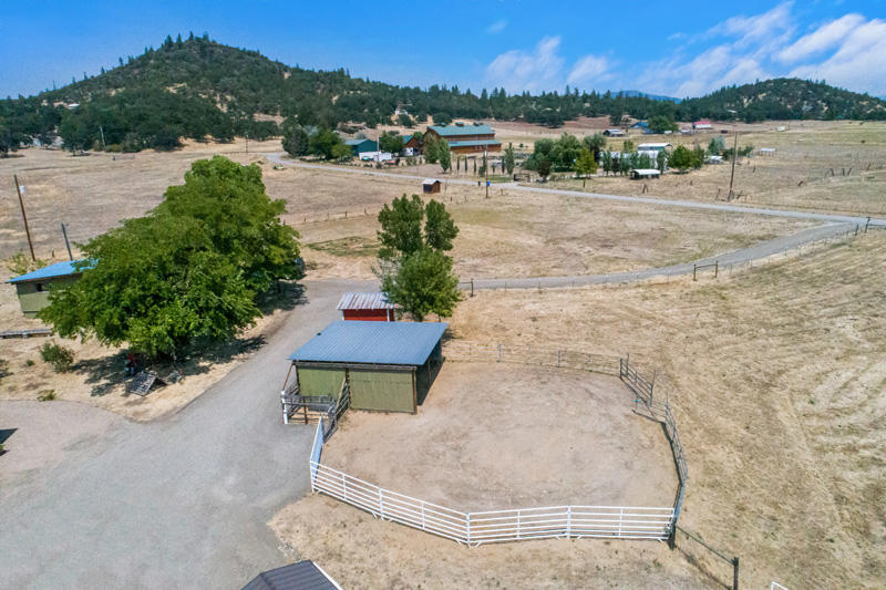 14501 Avalon Road White City, OR 97503 - Photo 33 of 49 dji_0644