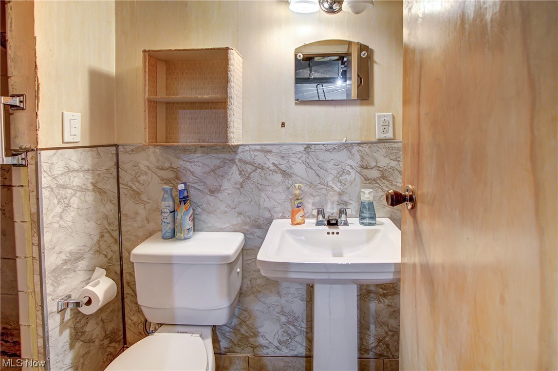 5415 Ackley Road Parma, OH 44129 - Photo 24 of 26 Gallery Image 24