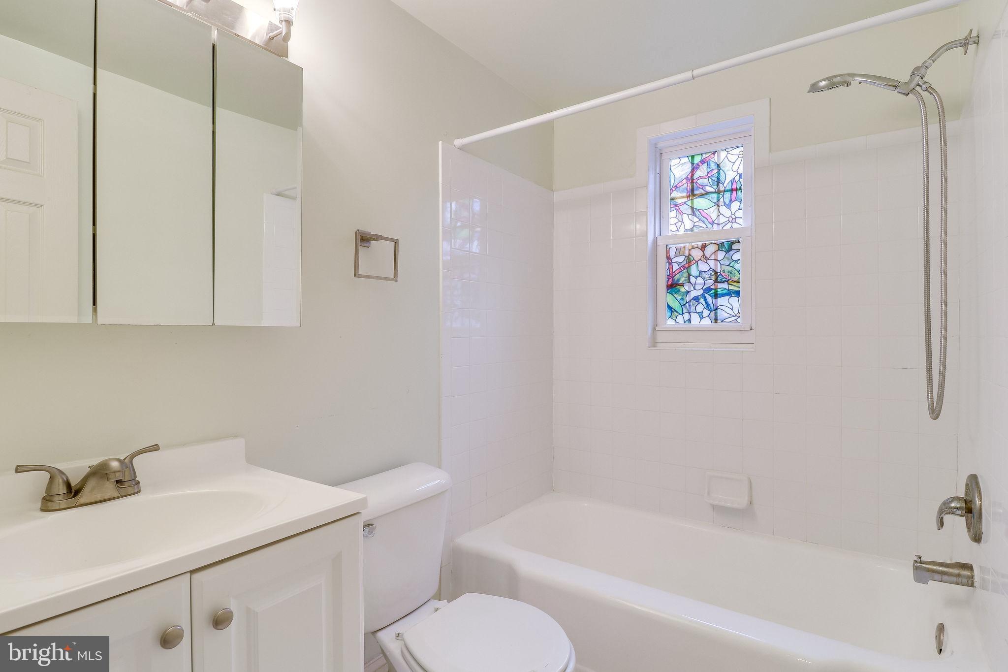 2239 Farrington Avenue, Unit 103 Alexandria, VA 22303 - Photo 23 of 32 Bathroom