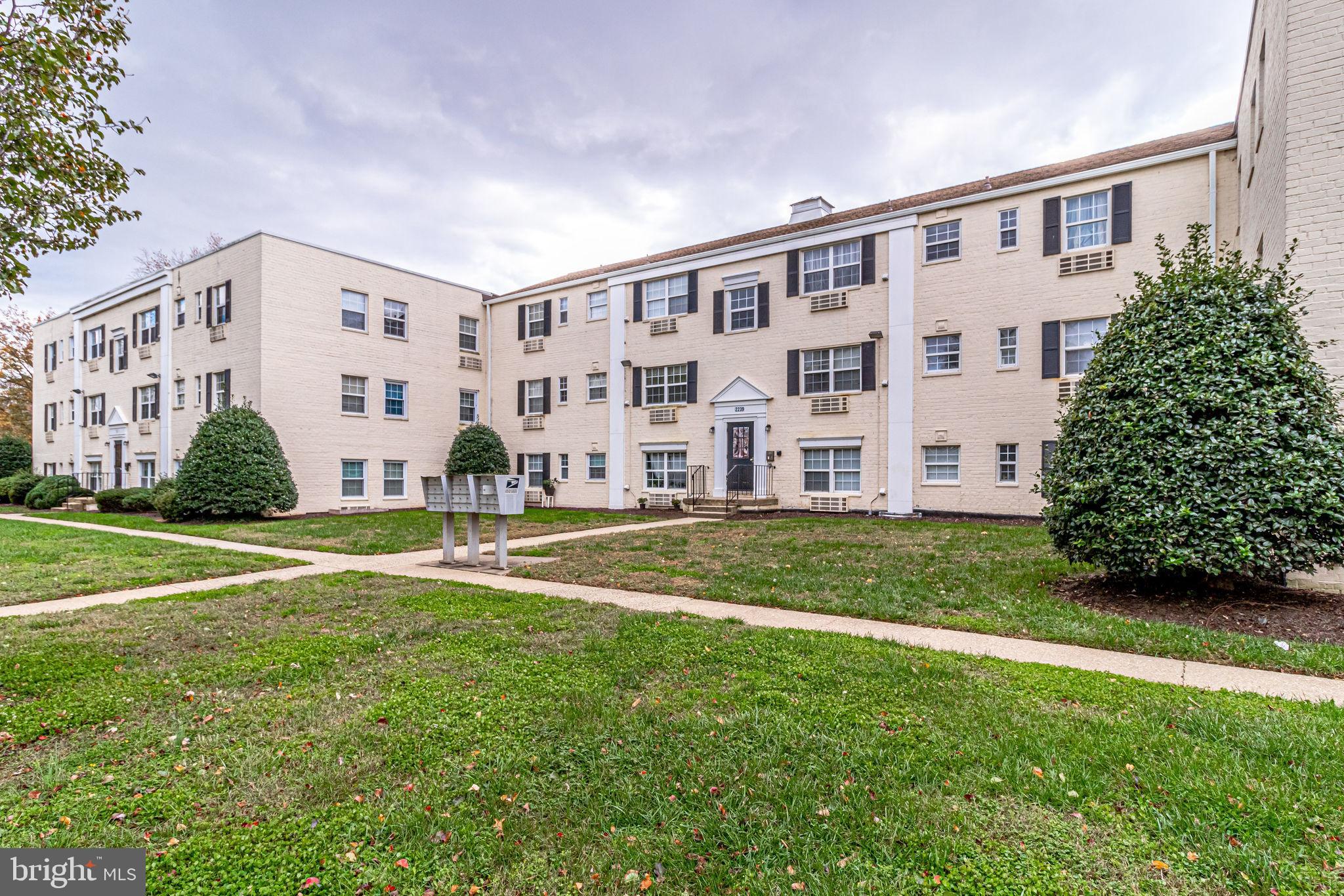 2239 Farrington Avenue, Unit 103 Alexandria, VA 22303 - Photo 31 of 32 Condo Exterior