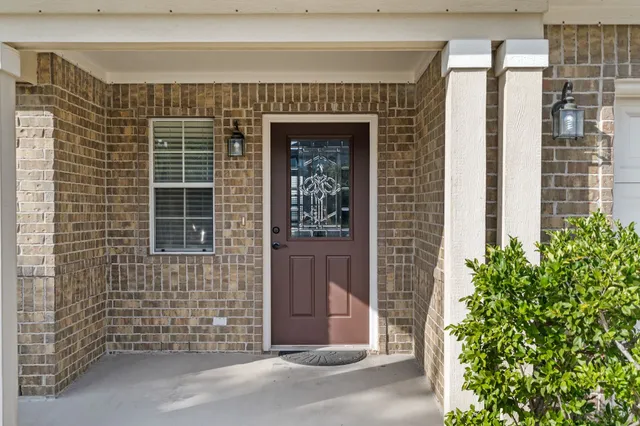$2,400 | 18102 Clayton Bluff Lane, Cypress, TX 77433
