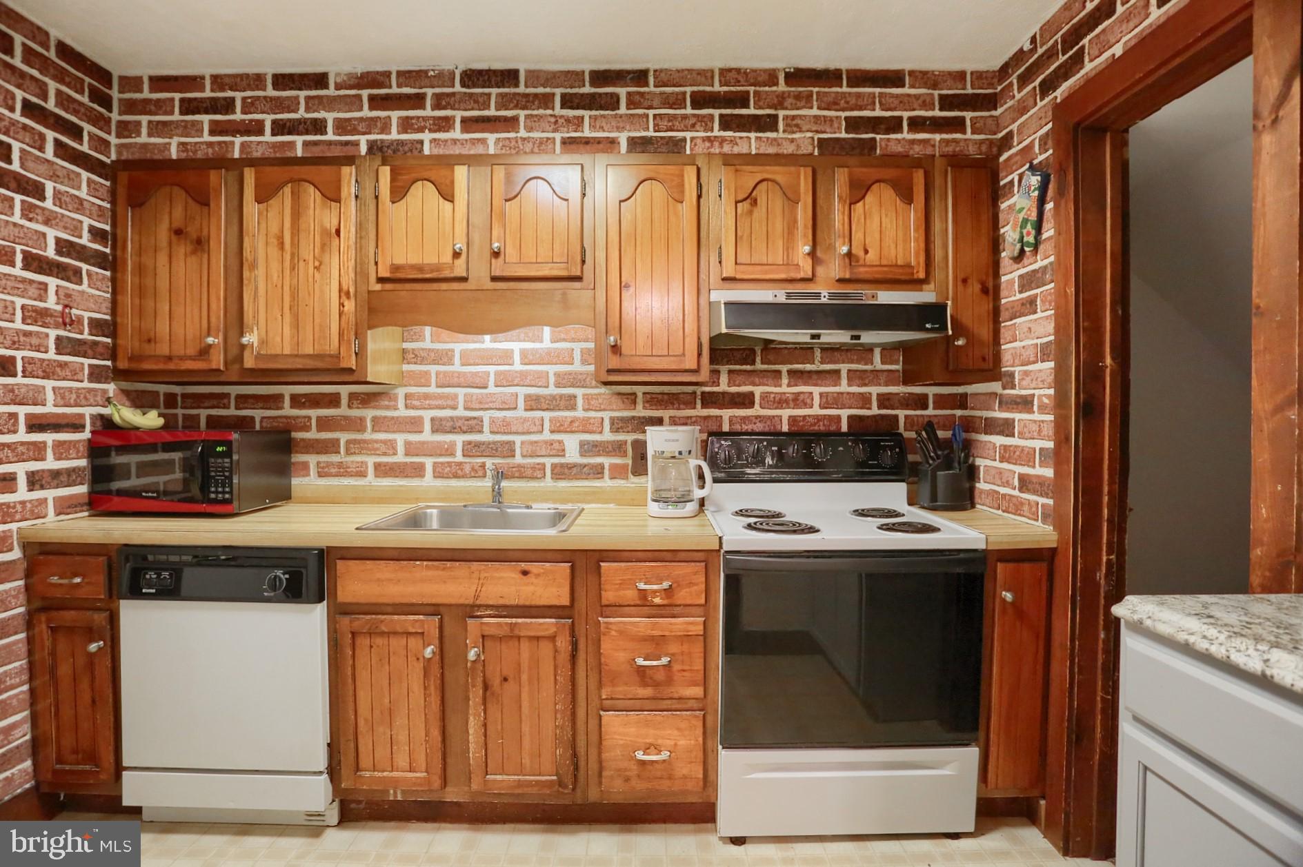 557 Friedensburg Road Reading, PA 19606 - Photo 8 of 15 Gallery Image 8