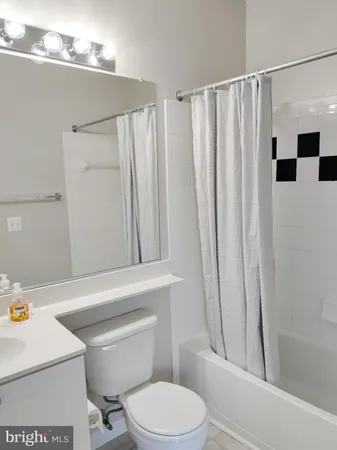 $2,600 | 2791 Centerboro Drive, Unit 382, Vienna, VA 22181