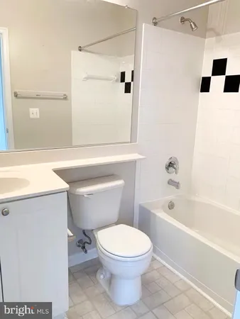 $2,600 | 2791 Centerboro Drive, Unit 382, Vienna, VA 22181