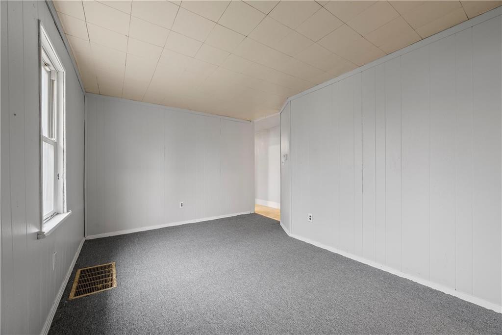 214 Grape Way Clairton, PA 15025 - Photo 10 of 13 a view of room and window