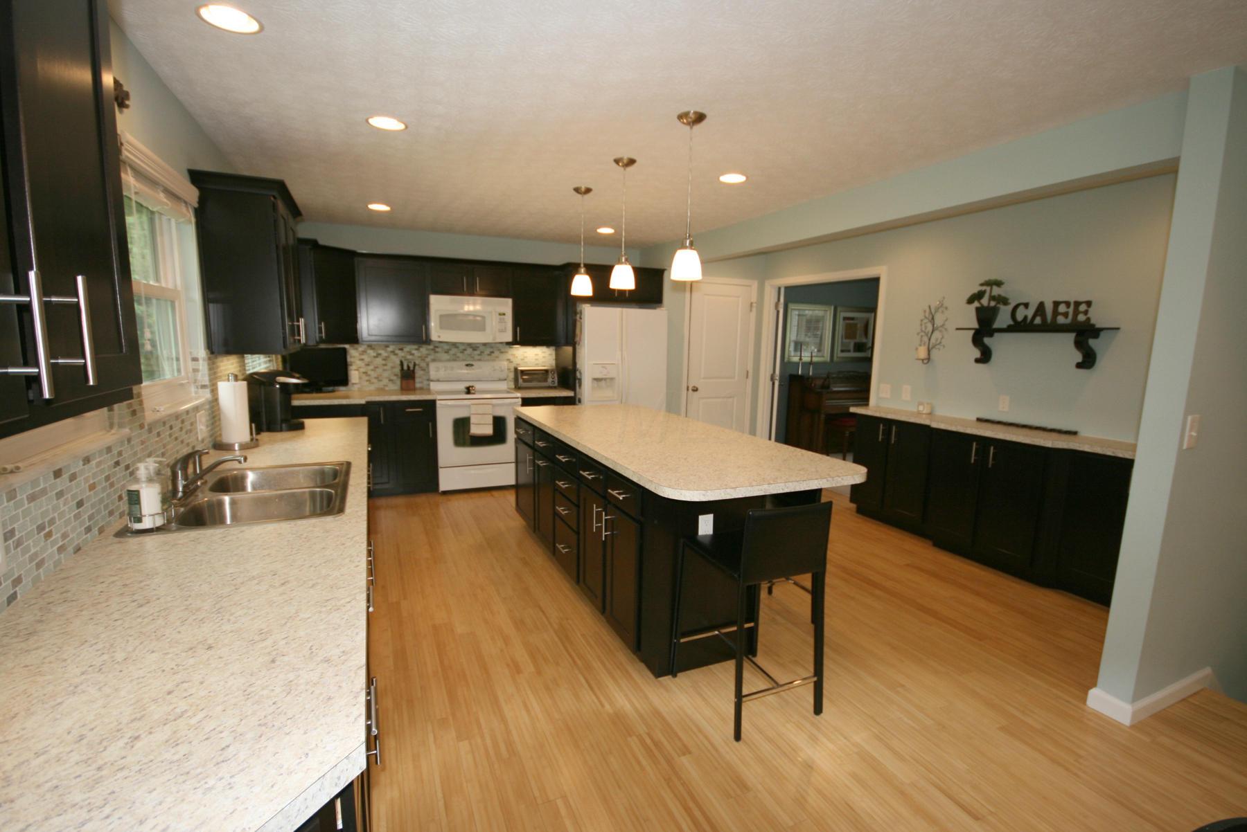 819 Riva Ridge Boulevard Gahanna, OH 43230 - Photo 6 of 42 Gallery Image 6