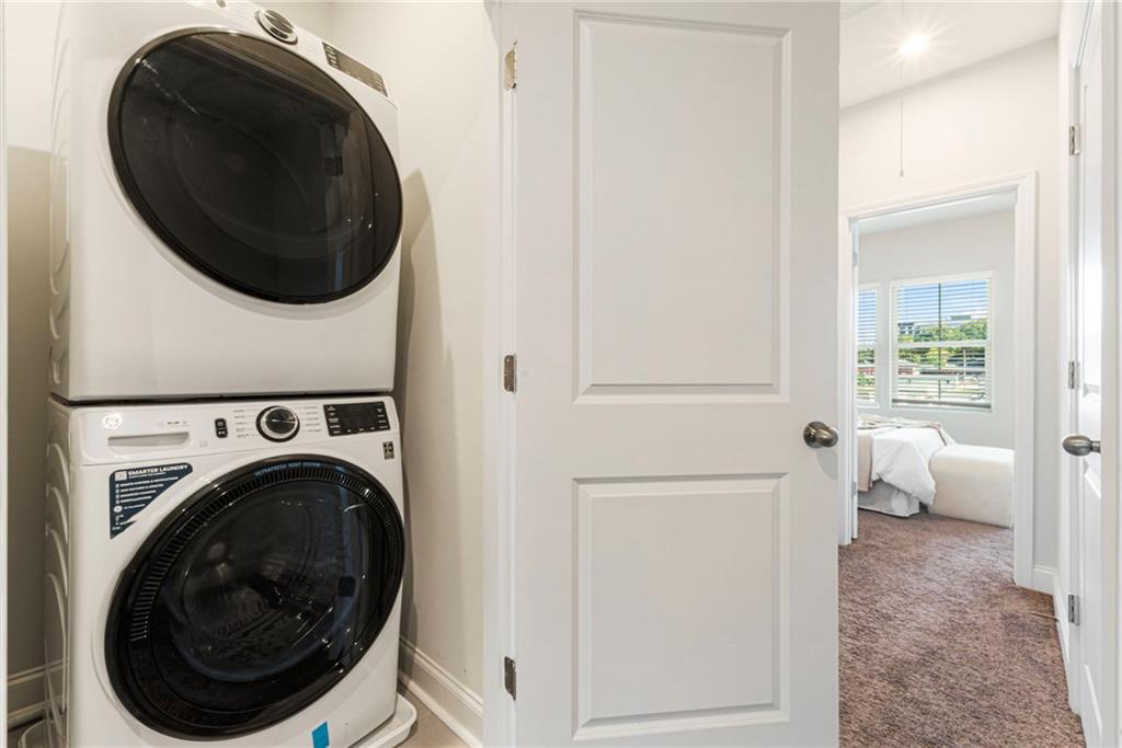 1201 Skylar Lane Southeast Atlanta, GA 30315 - Photo 20 of 37 a utility room with dryer and washer