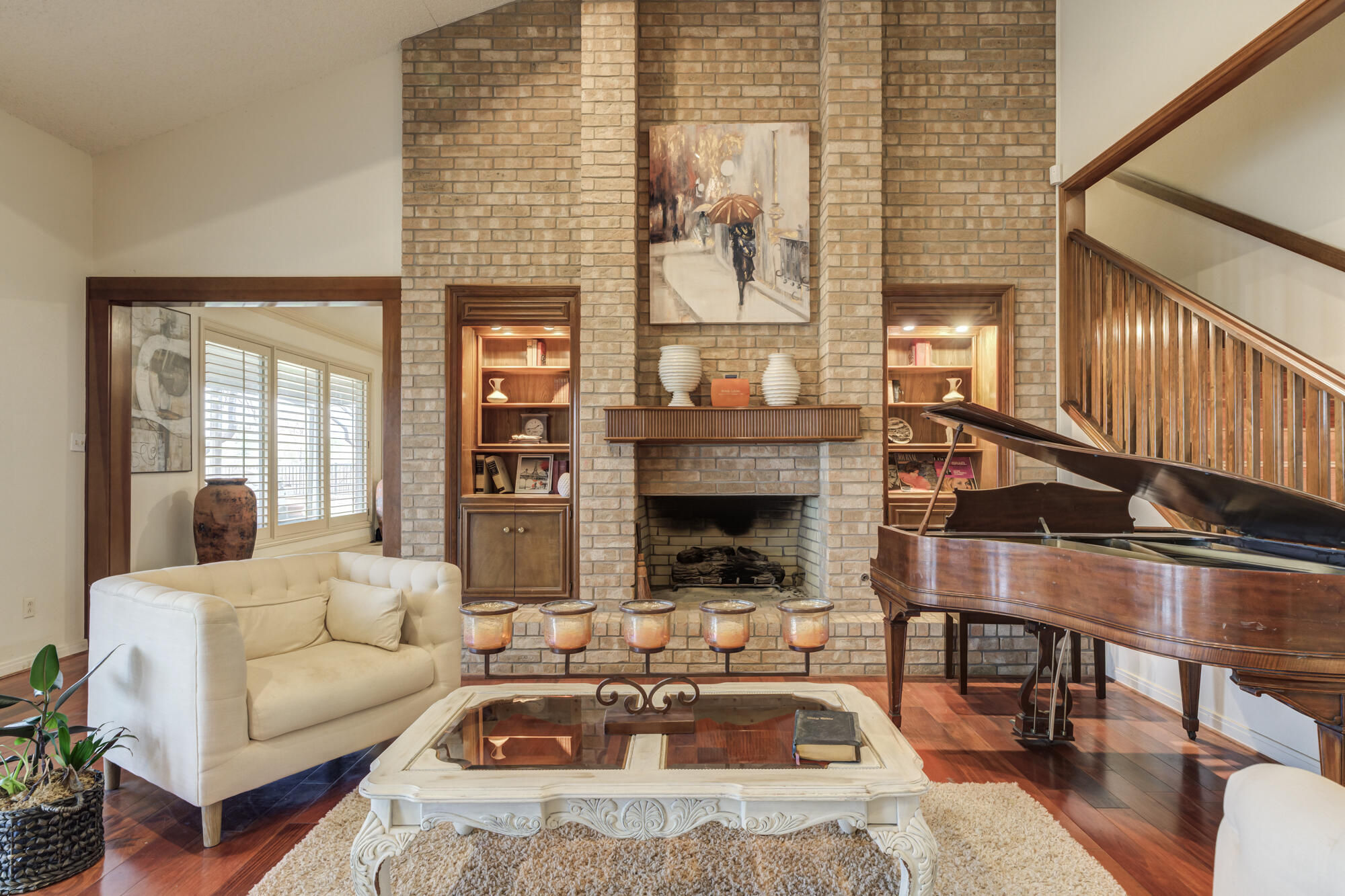 4405 89th Street Lubbock, TX 79424 - Photo 24 of 71 4405-89th-St_Lubbock-TX_29_Living-Room