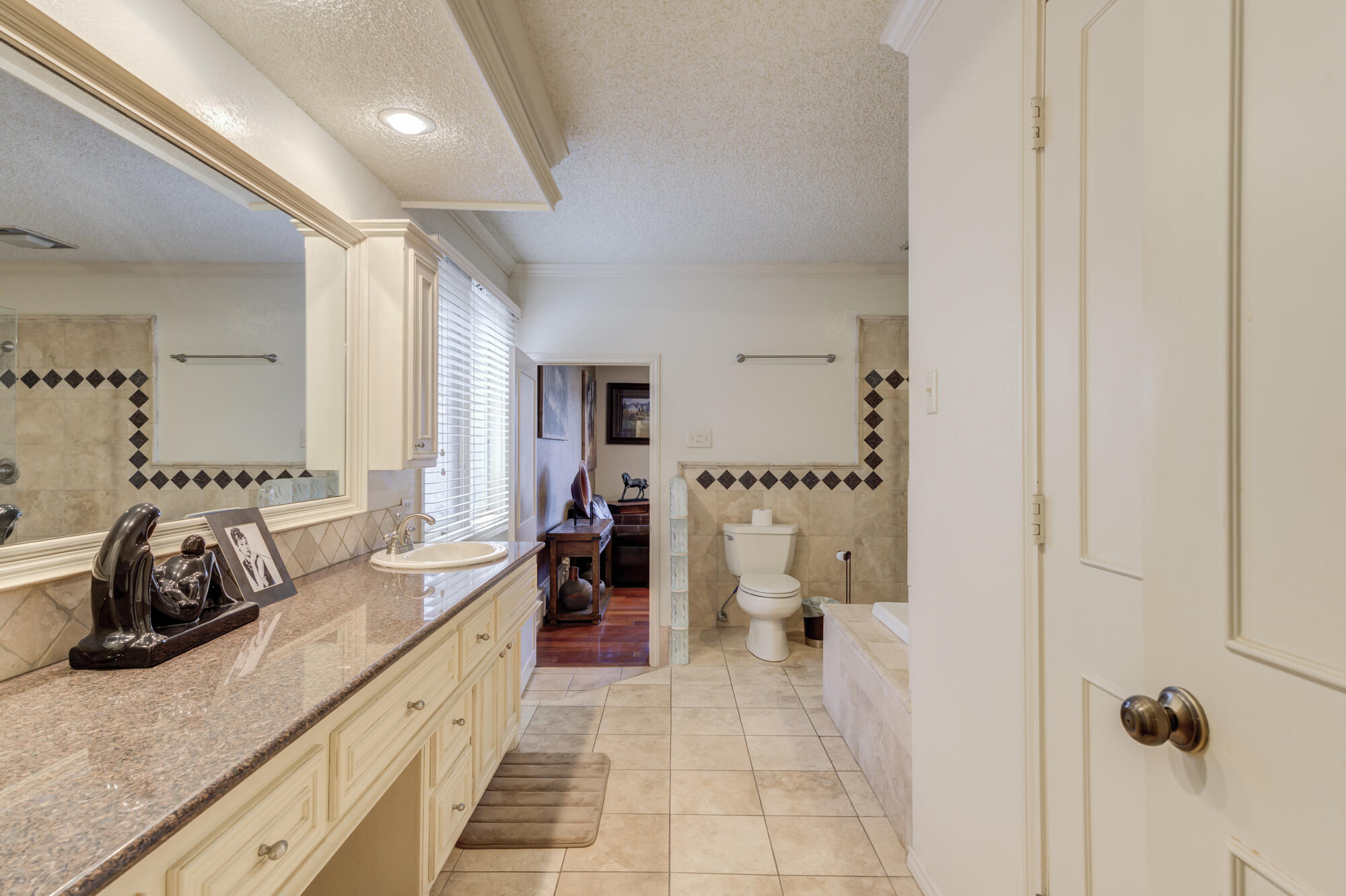 4405 89th Street Lubbock, TX 79424 - Photo 58 of 71 4405-89th-St_Lubbock-TX_12_Bathroom-2