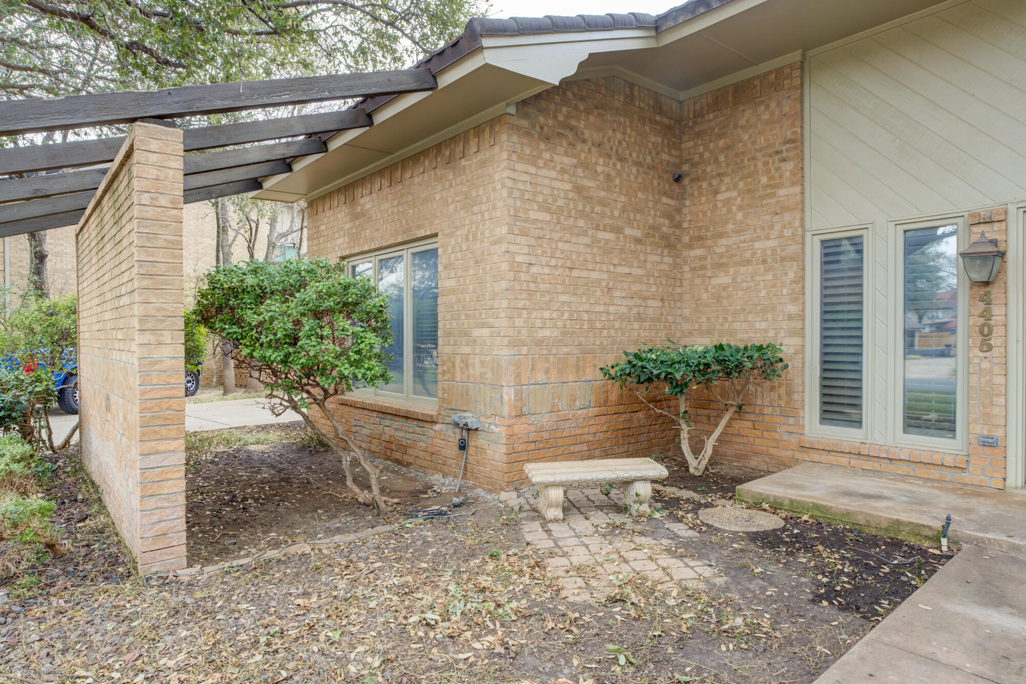 4405 89th Street Lubbock, TX 79424 - Photo 10 of 71 4405-89th-St_Lubbock-TX_6_Front-Exterior