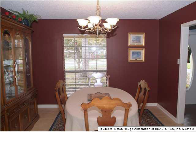 5176 Elm Ridge Drive Baton Rouge, LA 70817 - Photo 3 of 22 Gallery Image 3