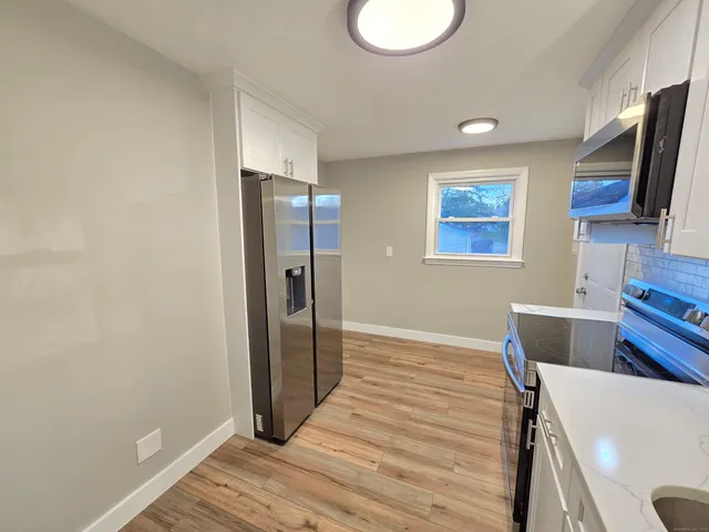 $359,900 | 11 Fyler Drive, Windsor, CT 06095