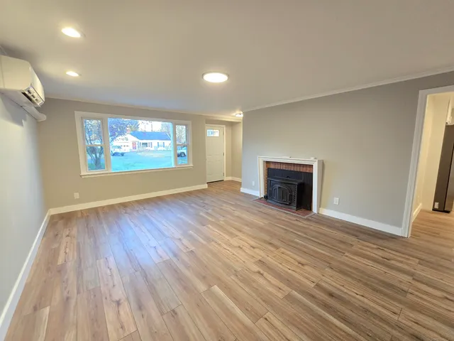 $359,900 | 11 Fyler Drive, Windsor, CT 06095