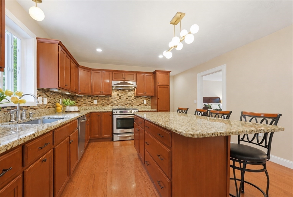 90 Huntsbridge Road North Attleboro, MA 02760 - Photo 10 of 40
