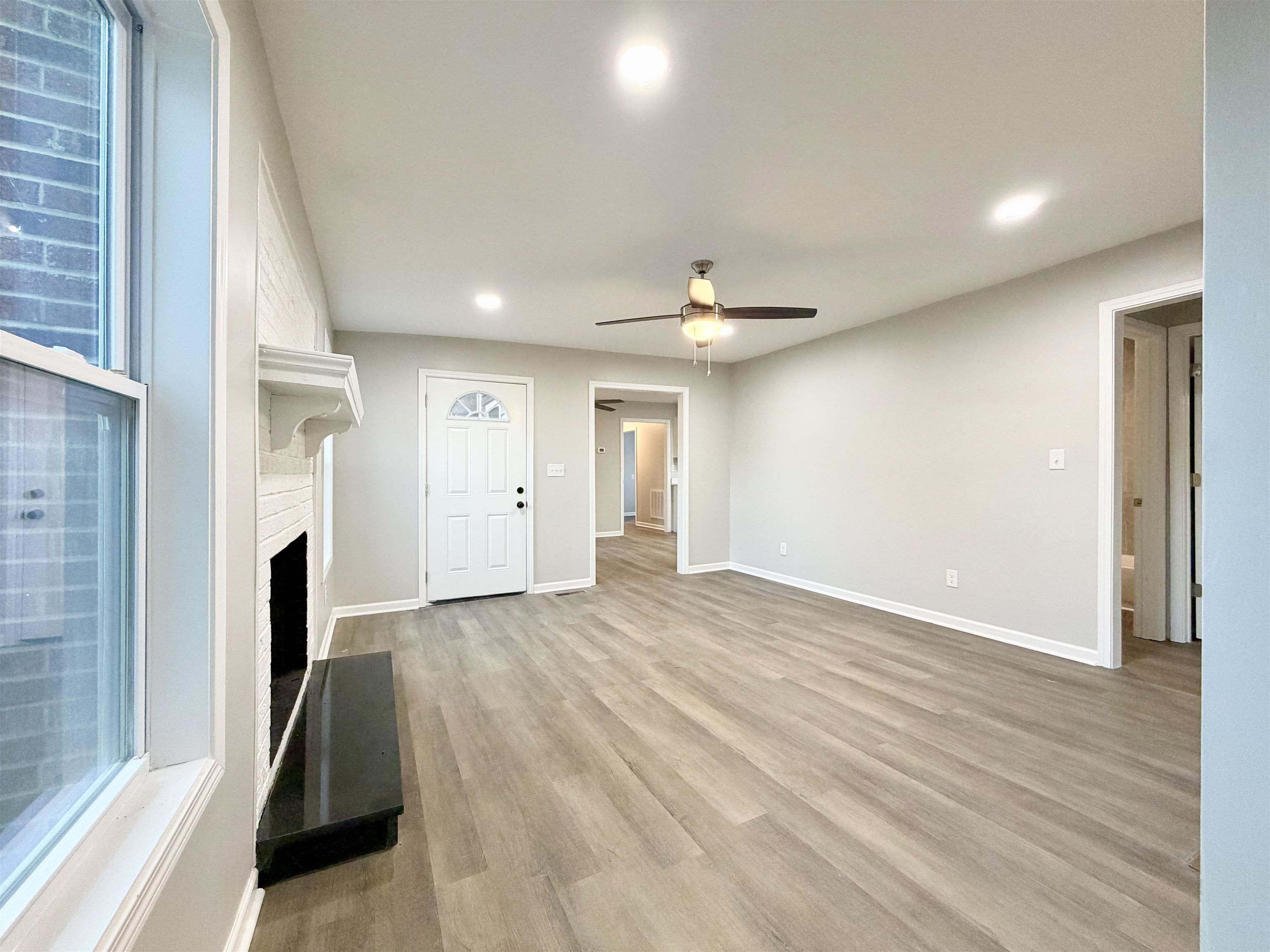 107 Short Alley Gaffney, SC 29341 - Photo 4 of 26 Living Room