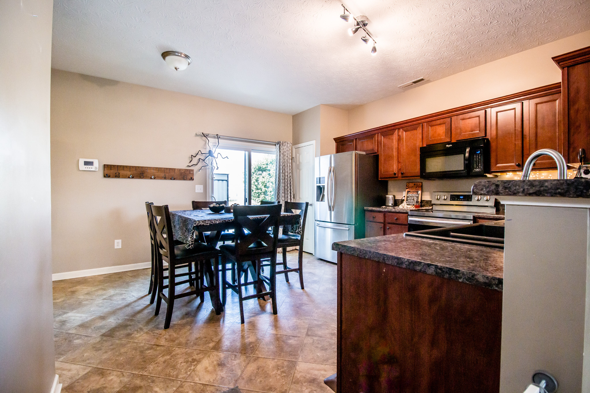 2194 Shadow Creek Boulevard Columbus, IN 47201 - Photo 7 of 25