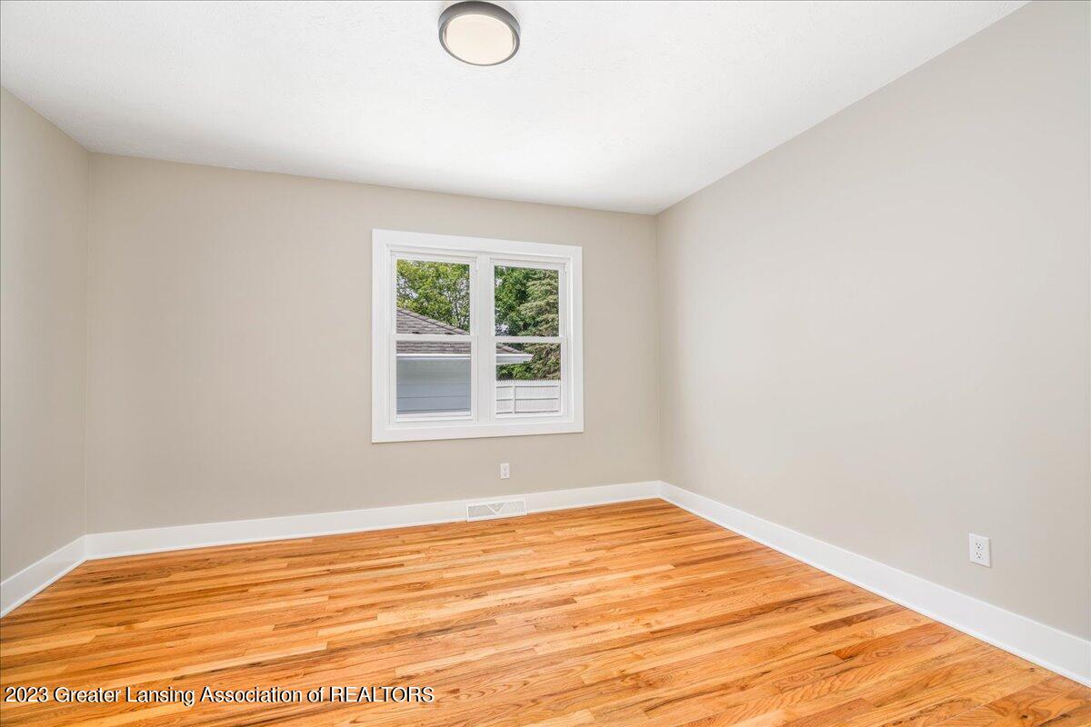 14700 Boichot Road Lansing, MI 48906 - Photo 22 of 50 Bedroom