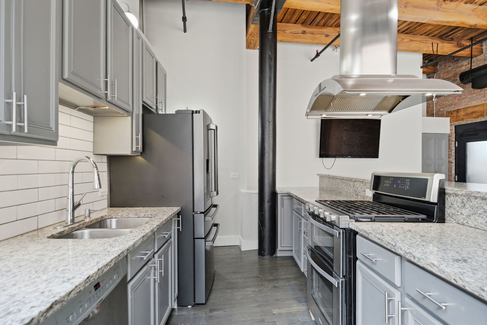 331 South Peoria Street, Unit 107 Chicago, IL 60607 - Photo 7 of 16