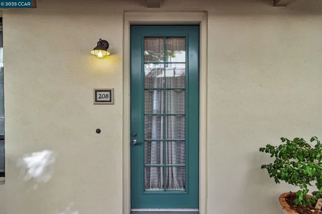 a view of empty room with windows