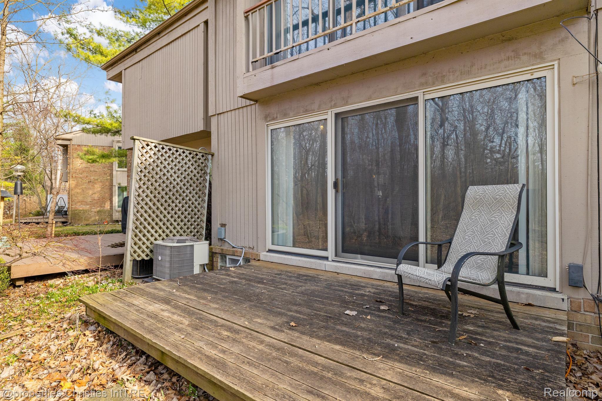 1413 Oakbrook E Drive Rochester, MI 48307 - Photo 28 of 30 Gallery Image 28