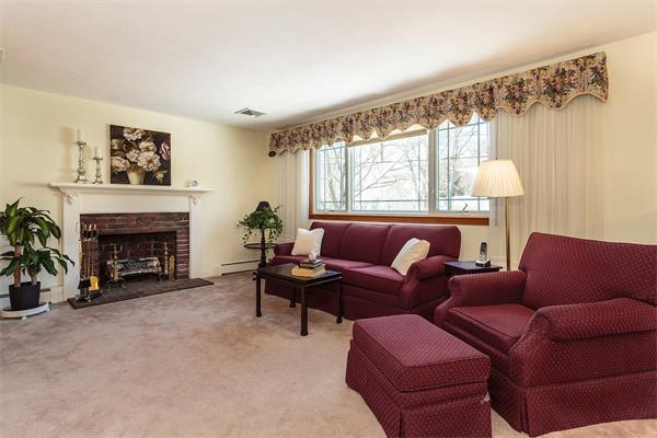 6 Barbara Road Stoneham, MA 02180 - Photo 4 of 22 Gallery Image 4