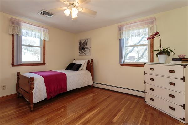 6 Barbara Road Stoneham, MA 02180 - Photo 8 of 22 Gallery Image 8