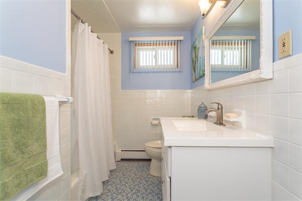 6 Barbara Road Stoneham, MA 02180 - Photo 9 of 22 Gallery Image 9