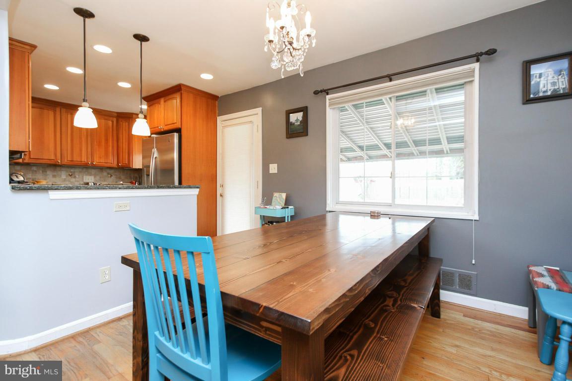417 Kerwin Road Silver Spring, MD 20901 - Photo 9 of 30 a dining room with furniture and window